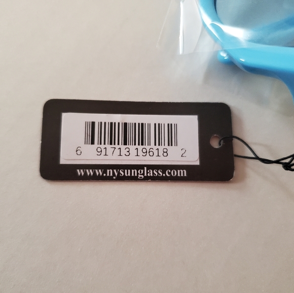 NY Sunglasses - Picture 6 of 6